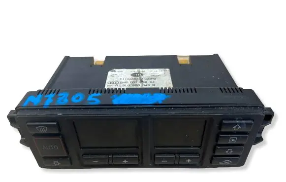 Audi A4 S4 B5 8D Climate control unit 5HB00790804 8L0820043D