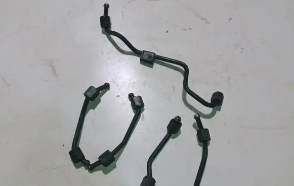 Mercedes-Benz E W211 Fuel injector supply line/pipe 