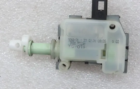 Toyota Avensis T270 Fuel tank cap lock motor 7703005030