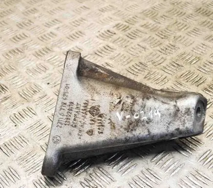 BMW 7 F01 F02 F03 F04 Engine mounting bracket 6777621