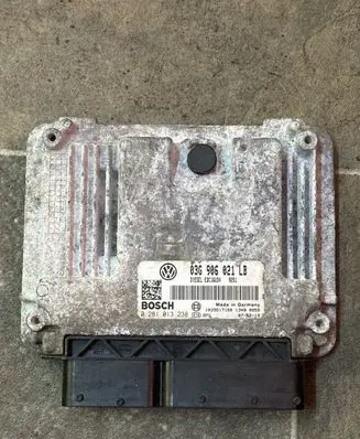 Skoda Octavia Mk2 (1Z) Engine control unit/module 03G906021LB 1039S17180 EDC16U34