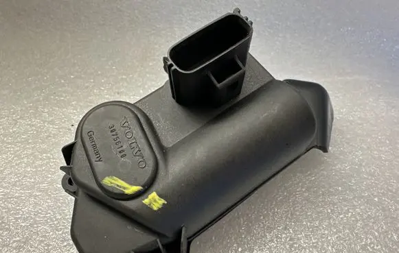 Volvo XC90 Intake manifold valve actuator/motor 30756100