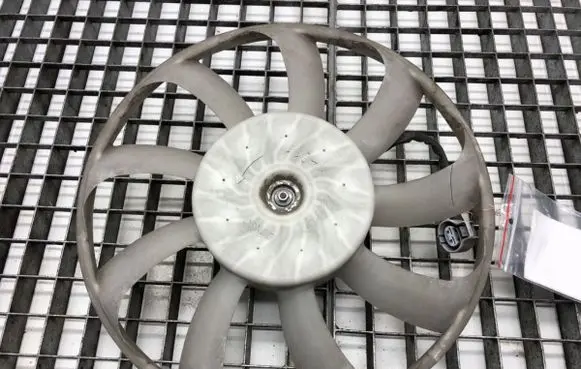 Toyota RAV 4 (XA40) Fan set 16363-36180
