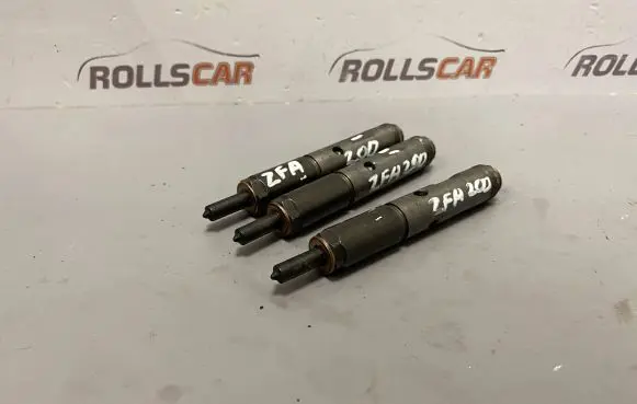Opel Zafira A Fuel injector 24443598