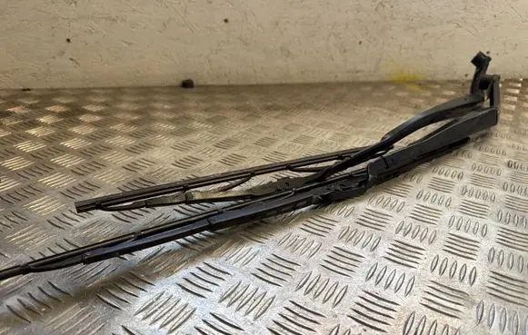 Toyota Yaris Cross Windshield/front glass wiper blade 240605