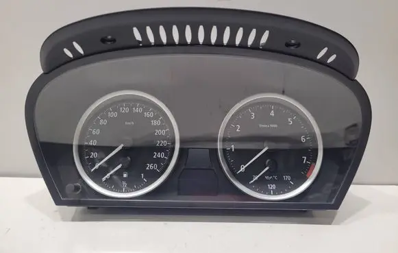Speedometer (instrument cluster)
