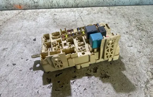 Toyota Avensis T250 Fuse box set