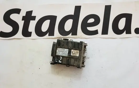 Volkswagen PASSAT B3 Engine control unit/module 443907403G 0280000739