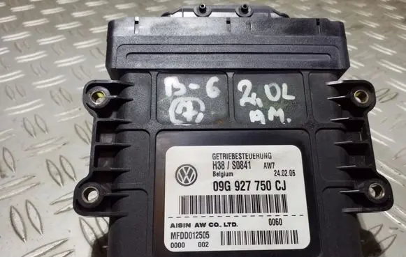 Volkswagen PASSAT B6 Gearbox control unit/module 09G927750CJ MFDD012505 S0841