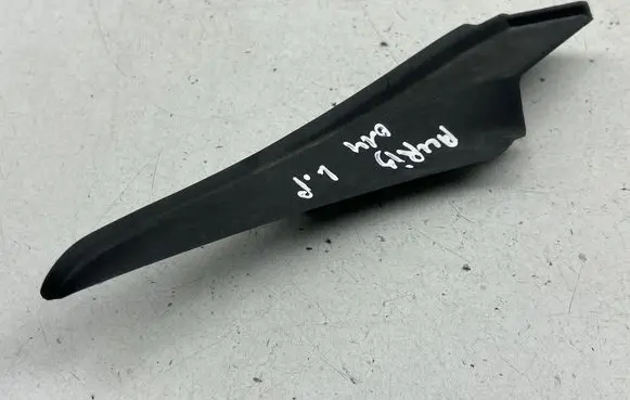 Toyota Auris E180 Windshield trim 5386702040