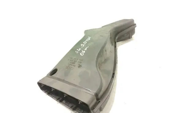Audi A4 S4 B7 8E 8H Air intake duct part 8E0129618H