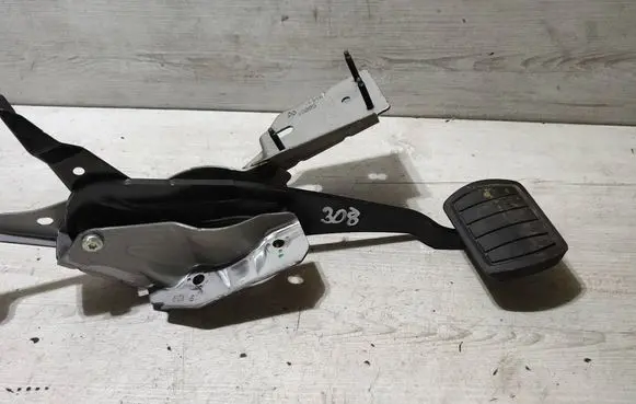Peugeot 308 Brake pedal 84PE4M0224451M 84M24M0224451M