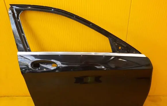 Mercedes-Benz S W222 Front door