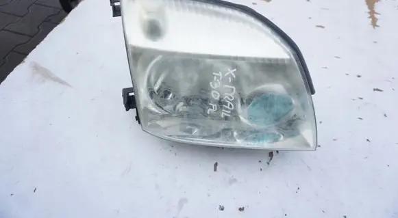 Nissan X-Trail T30 Headlight/headlamp