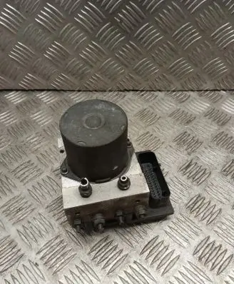 BMW 5 E60 E61 ABS Pump 6768618