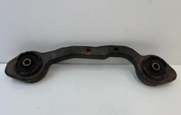 Lexus NX Rear differential/diff mount bracket 5239148110