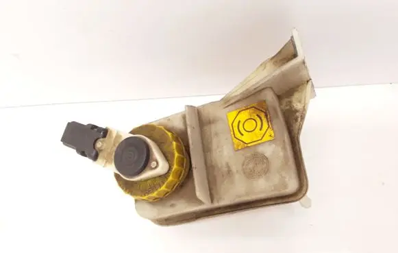 Brake fluid reservoir