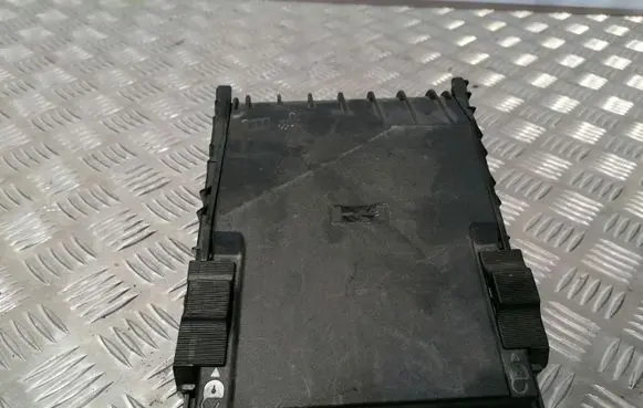 Volkswagen Tiguan Battery box tray cover/lid 1K0937132