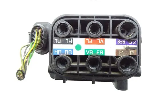 Audi A8 S8 D4 4H Air suspension valve block 4H0616013