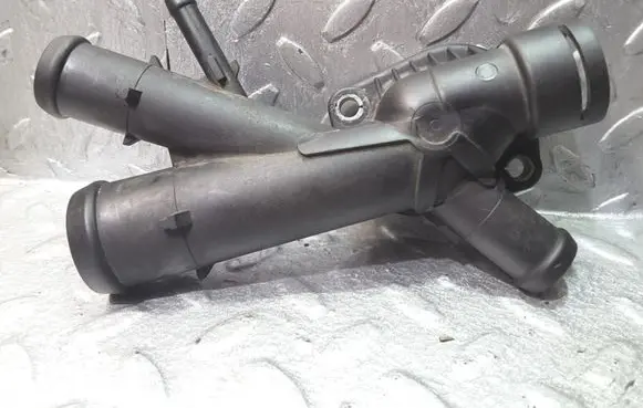 Skoda Yeti (5L) Engine coolant pipe/hose 03L121131AA