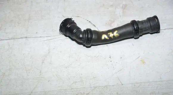 Mercedes-Benz A W176 Engine coolant pipe/hose