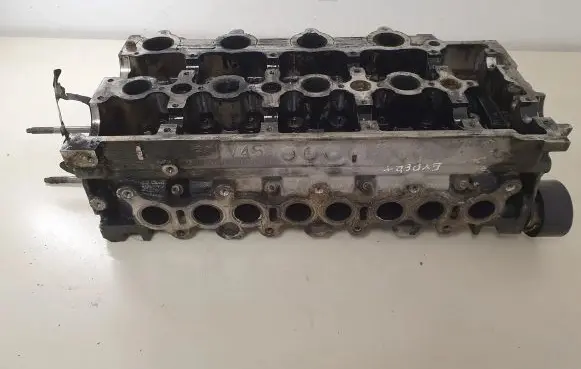 Peugeot Expert Engine head 9641752610