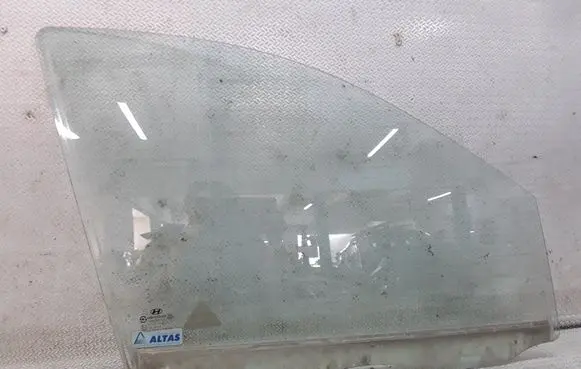 Hyundai Santa Fe Front door window glass four-door