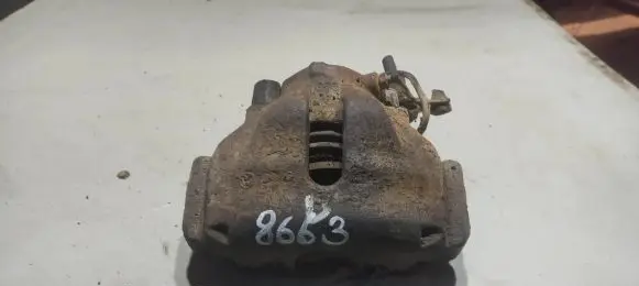 Volkswagen PASSAT B5 Front brake caliper