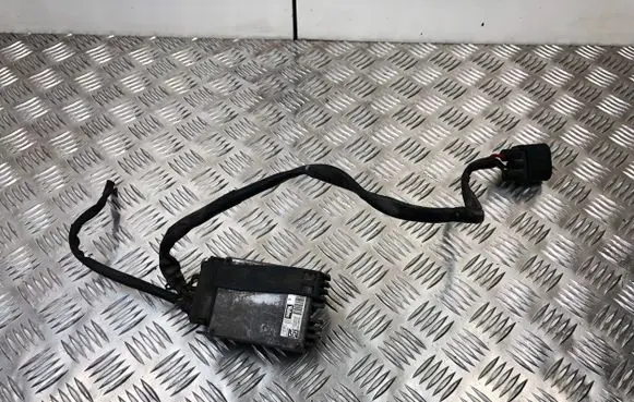 Audi A4 S4 B6 8E 8H Coolant fan relay 8E0959501F