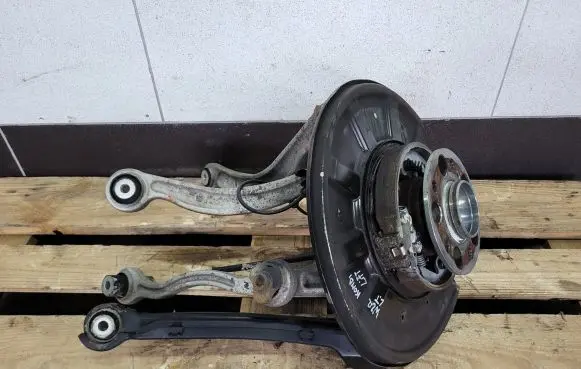 Mercedes-Benz E W212 Rear wheel hub
