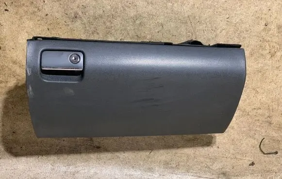 Mercedes-Benz ML W164 Glove box A1646800091