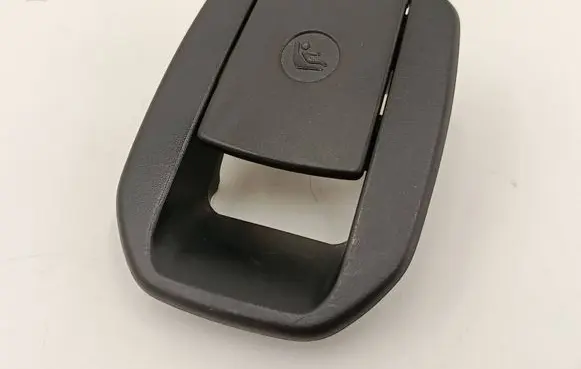 BMW 4 F32 F33 ISOFIX cover 7348046 17949110 L0343996