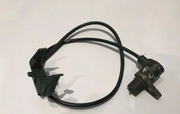 Toyota Avensis T220 ABS brake wheel speed sensor 0265006666