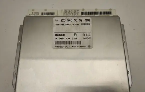 Mercedes-Benz S W220 ESP (stability system) control unit A2205453532
