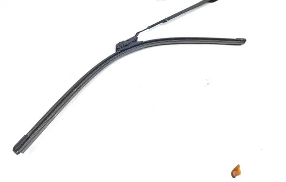 Hyundai Santa Fe Front wiper blade arm