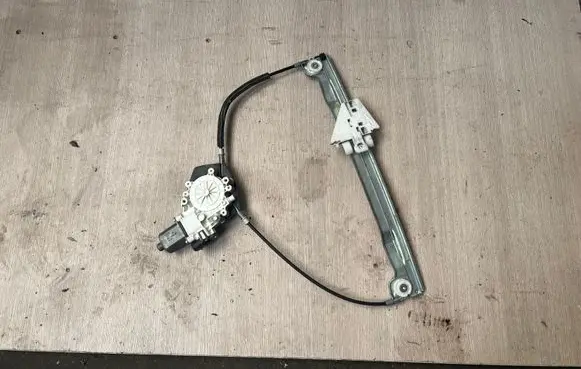 Mitsubishi Colt Rear door window regulator with motor