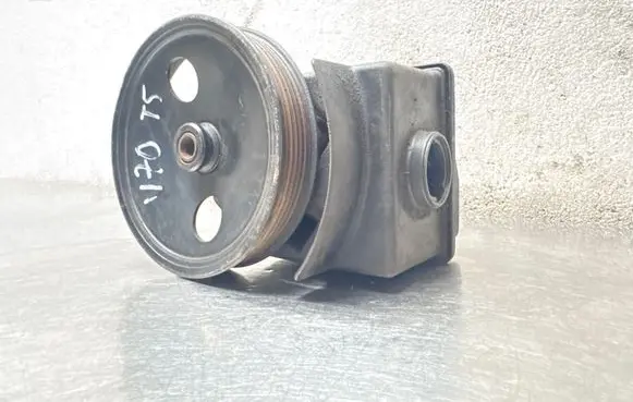 Volvo S70 V70 V70 XC Power steering pump 3546907