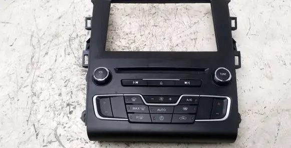 Ford Mondeo MK V Climate control unit FS7T18E245ACE 04592834 8W1240