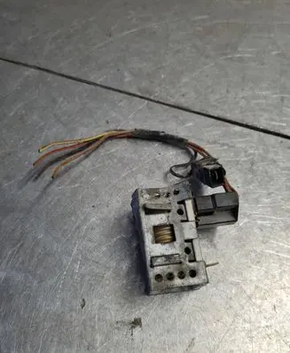 Ford Mondeo MK I Other relay 18B647