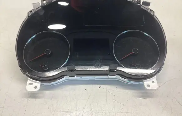 KIA Sportage Speedometer (instrument cluster) 769167820