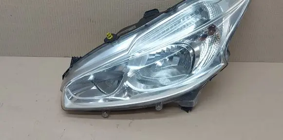 Peugeot 208 I Headlight/headlamp 9802221880