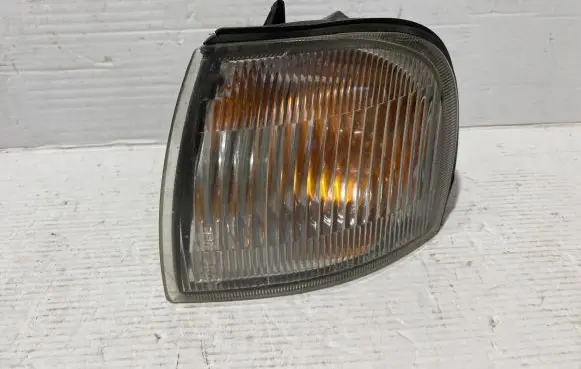 Suzuki Baleno EG Front indicator light 21032018
