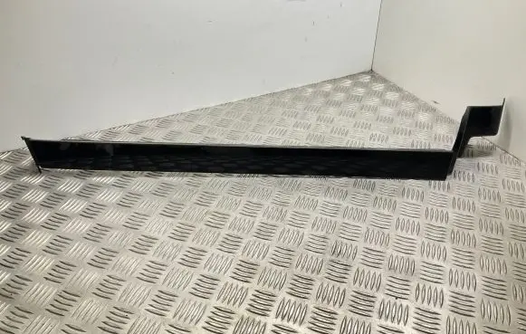 Seat Alhambra (Mk2) Sliding door rail trim 7N0843796