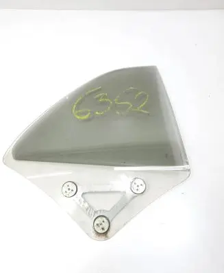 Honda Legend Rear side window