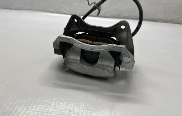 Hyundai Tucson IV NX4 Front brake caliper