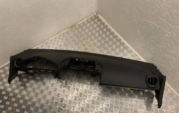 Toyota RAV 4 (XA30) Dashboard M00664507P4B