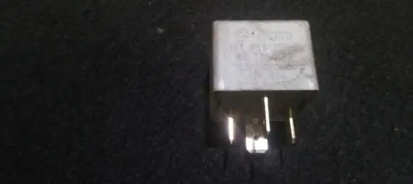 Seat Toledo II (1M) Other relay 141951253