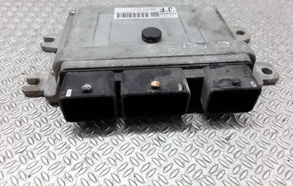 Nissan Prairie Engine control unit/module A56Z44