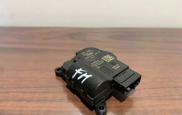 Cupra Formentor Air flap motor/actuator 2Q0907511F