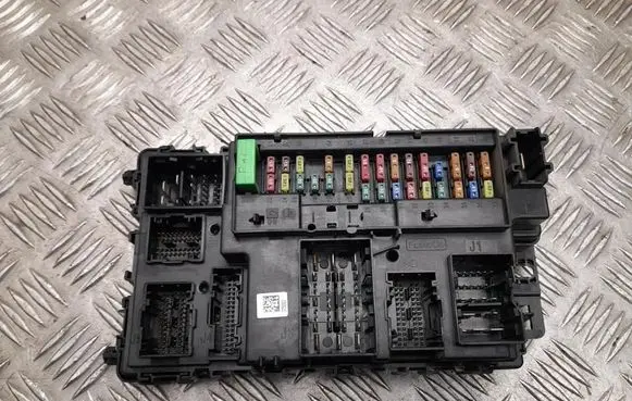 Fuse box set